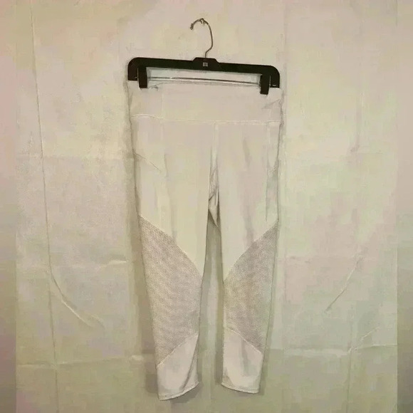 Athleta Women's White Athletic Yoga Mesh Contender Powerlight Capri ‎ Size Small - Picture 1 of 5
